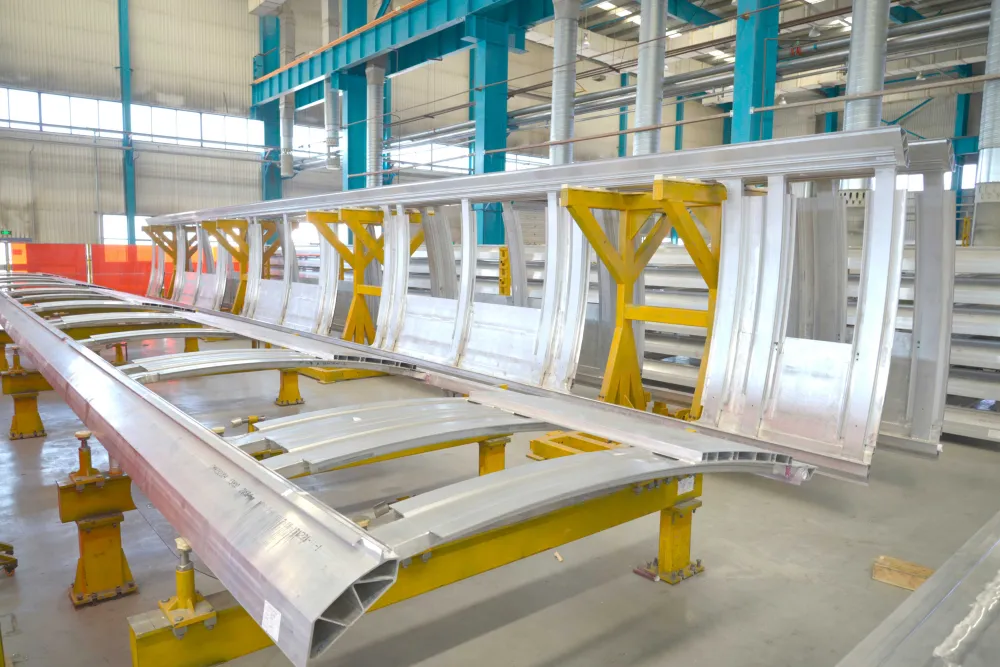 Aluminum extrusion profile and structural component