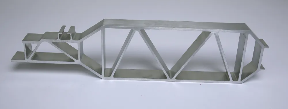 Aluminum extrusion profile and structural component