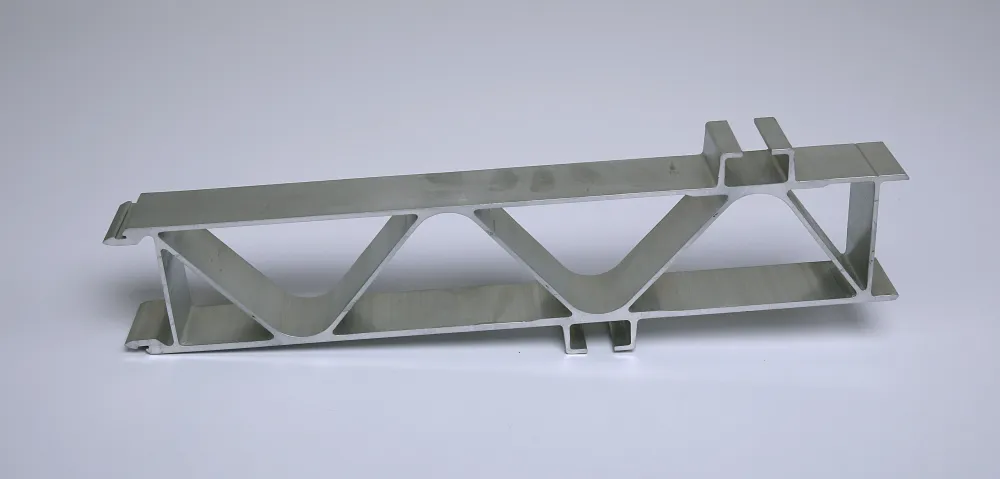 Aluminum extrusion profile and structural component