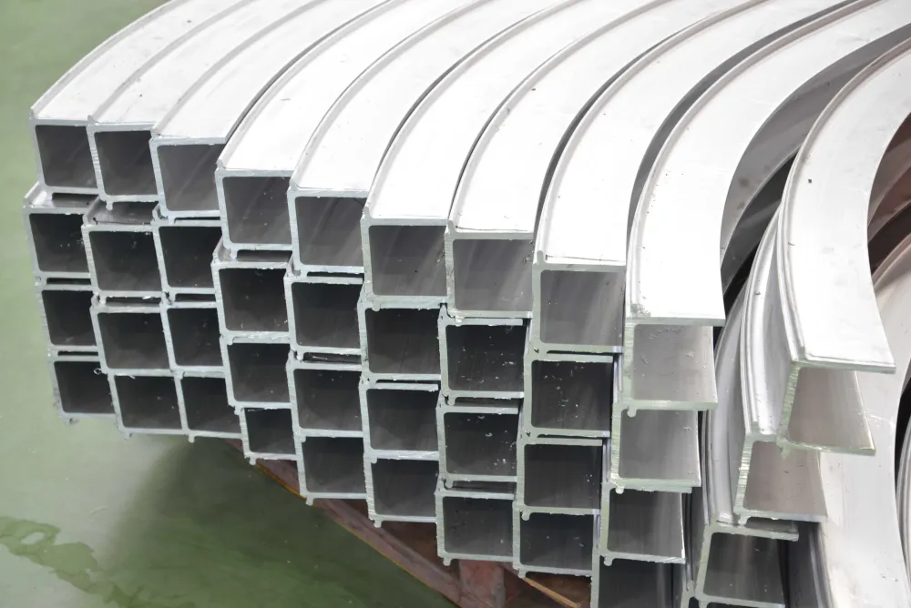 Aluminum extrusion profile and structural component