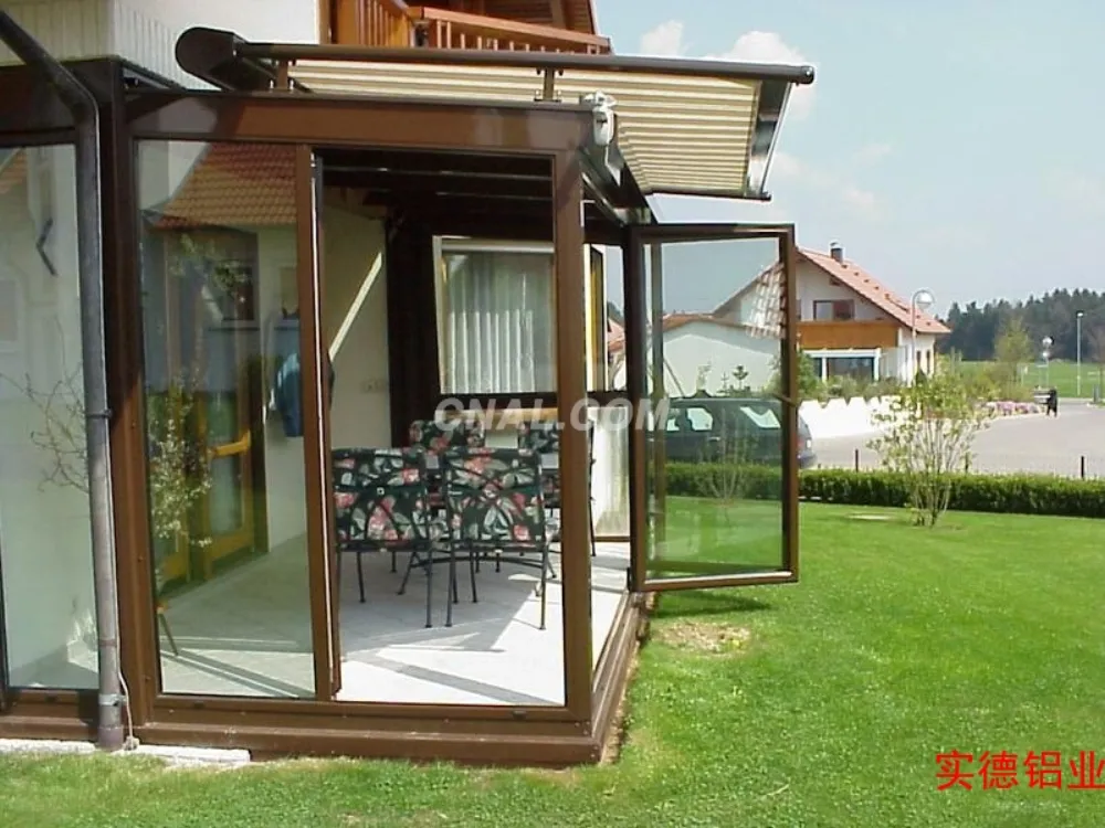 Villa Curved Glass Sunroom (Aluminum Frame)