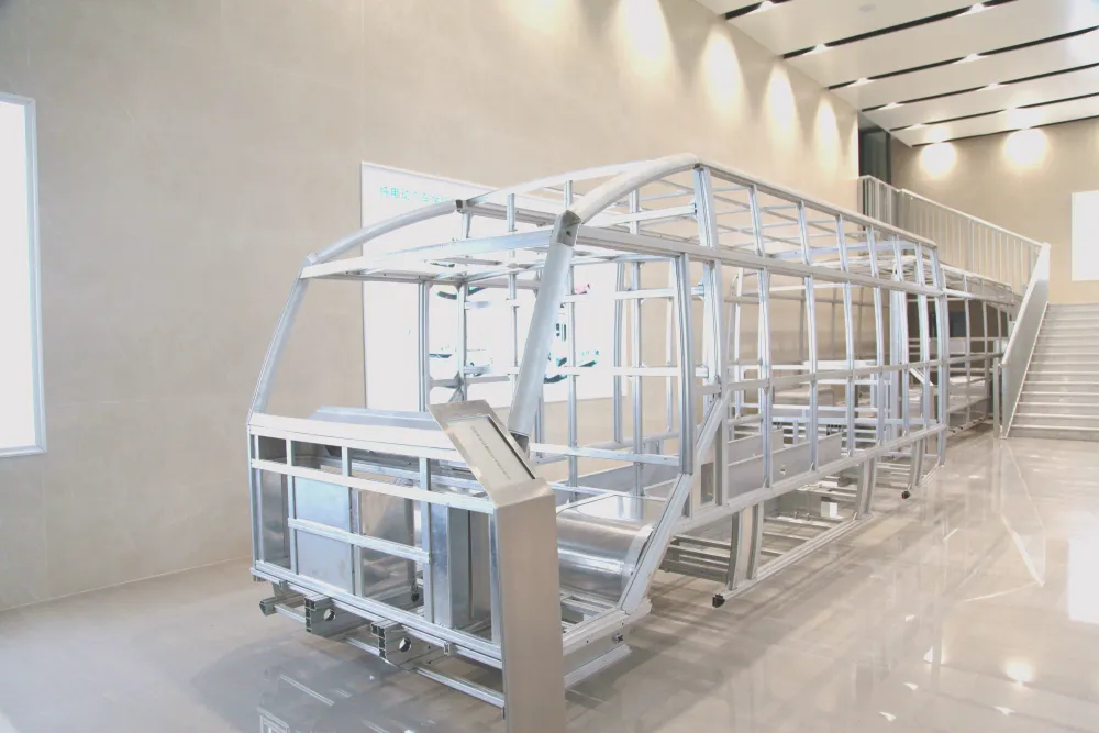 Aluminum alloy body for logistics vehicles