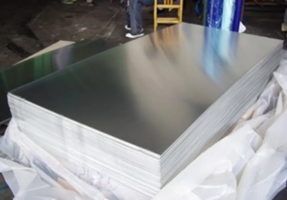 Tấm ốp nhôm vách kính